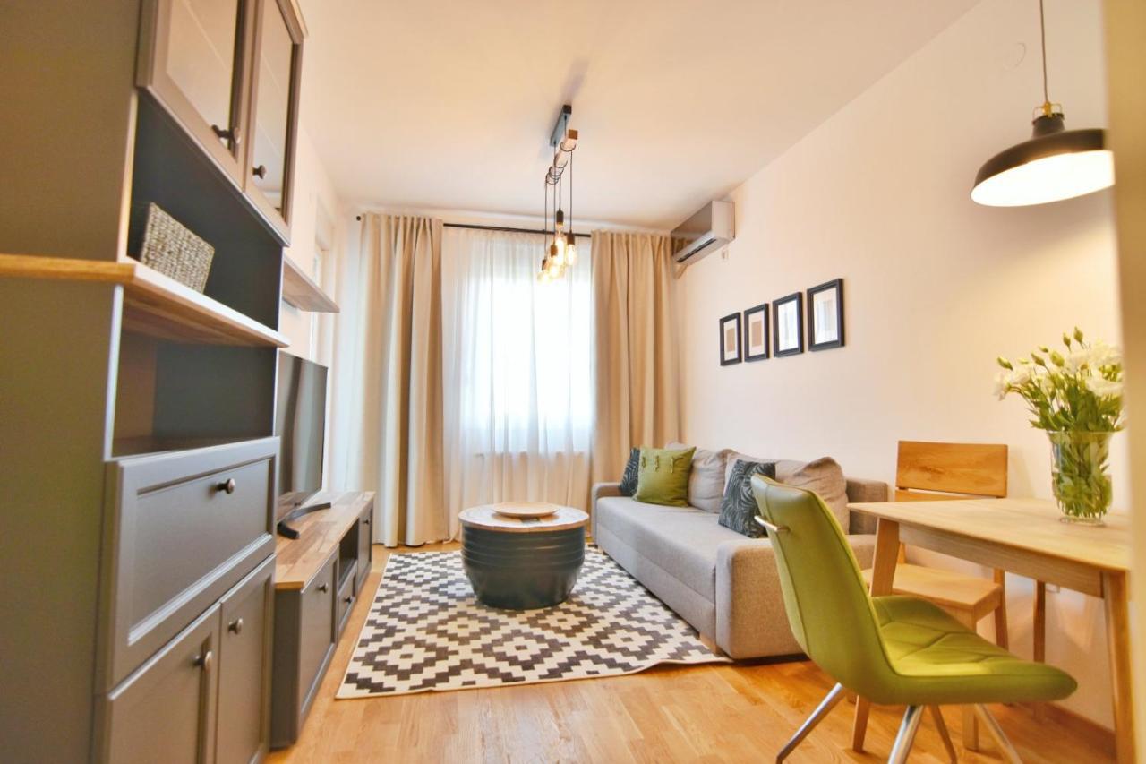 Regina Apartments โนวีซาด ภายนอก รูปภาพ